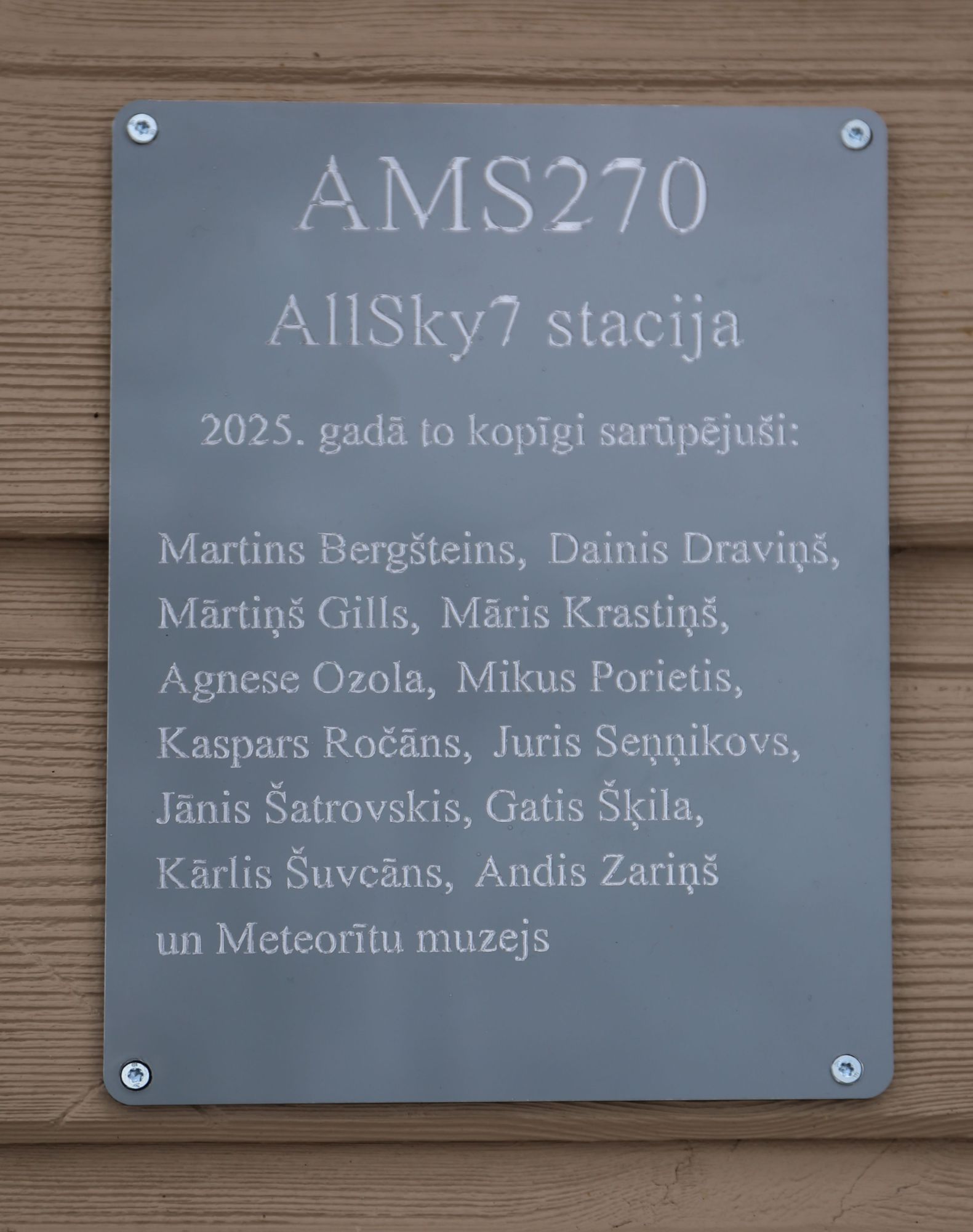 AMS270 informatīvā plāksne